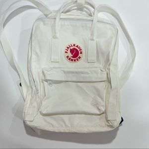 WHITE FJALLRAVEN KANKEN